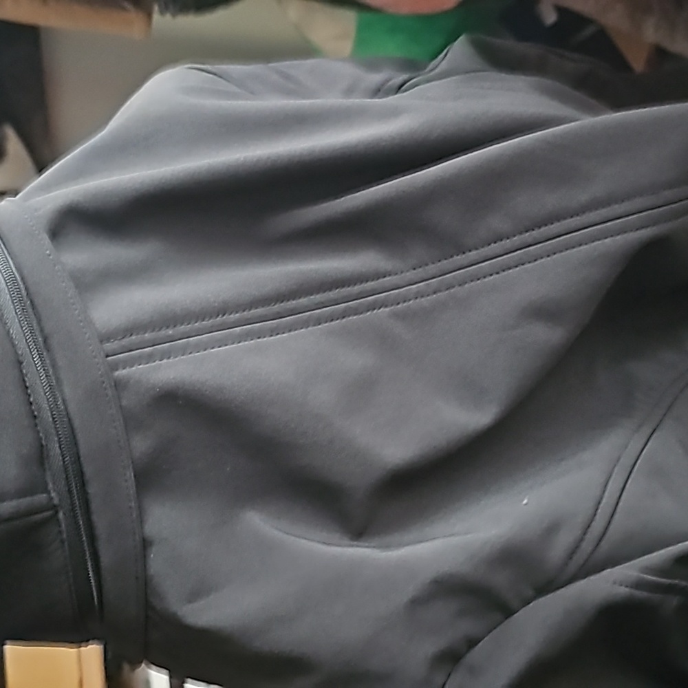 Black coat - Picture 9 of 9